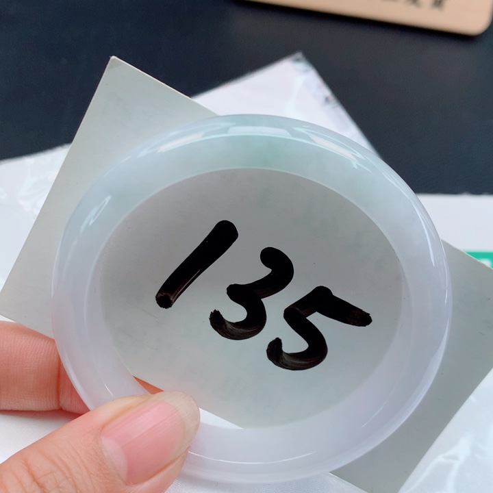 翡翠未镶嵌手镯正