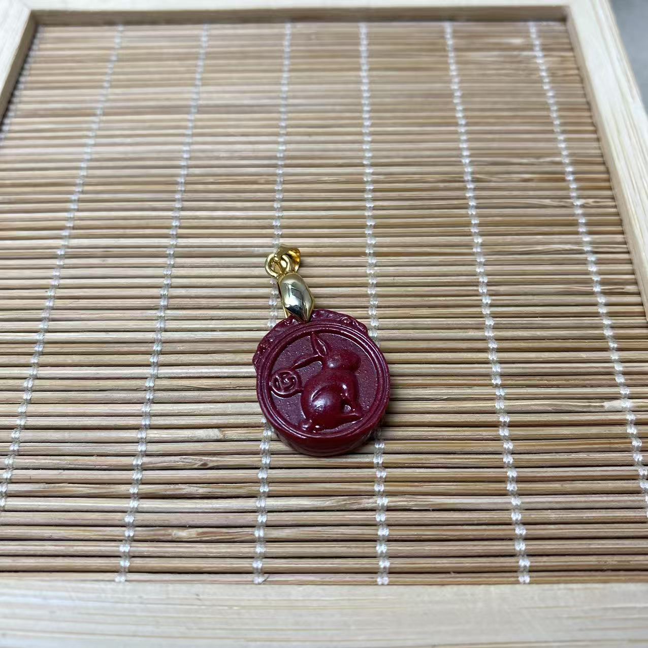含辰砂工艺品天然紫金砂朱砂小兔子吊坠-v114-多样性发一