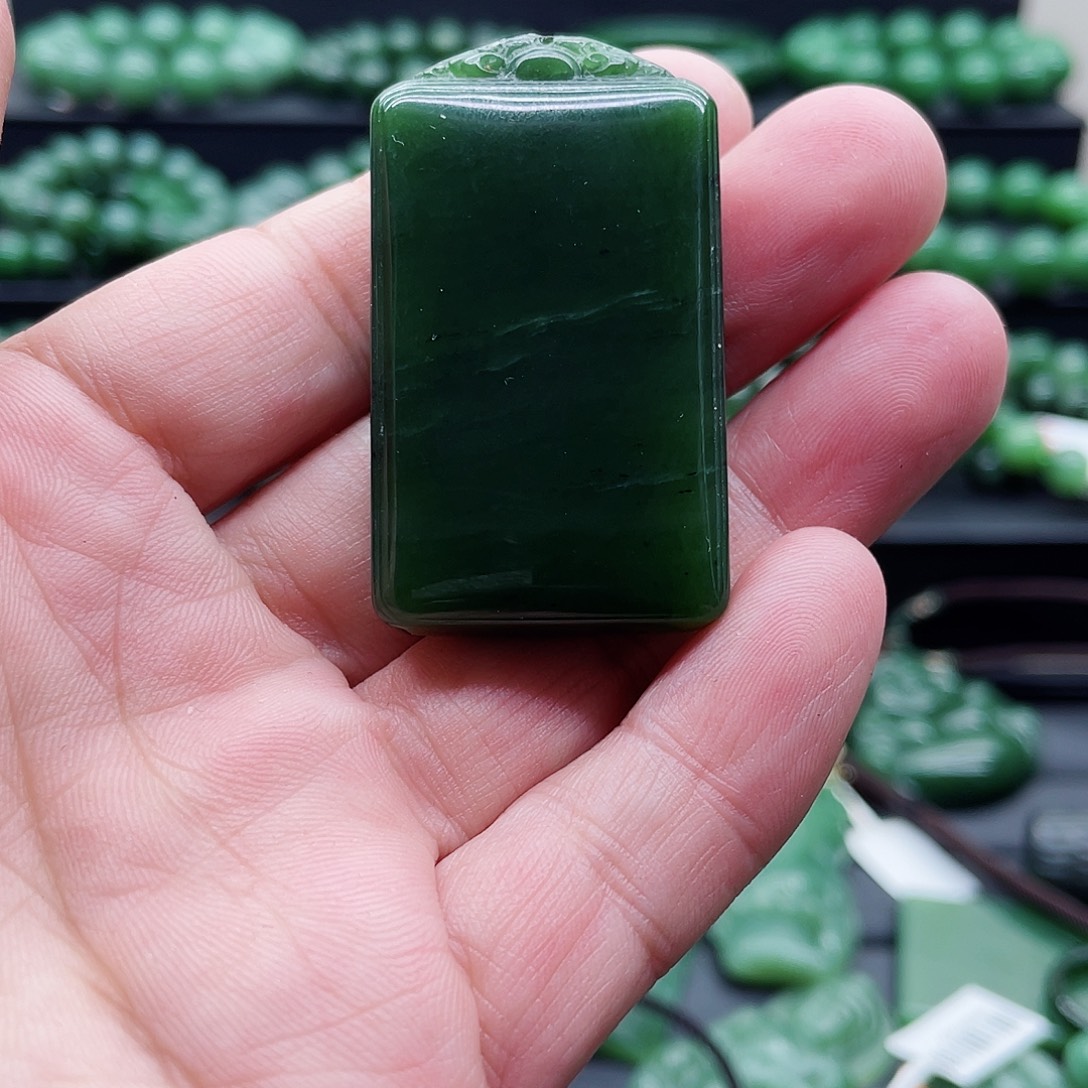 和田玉（碧玉）未镶嵌颈饰