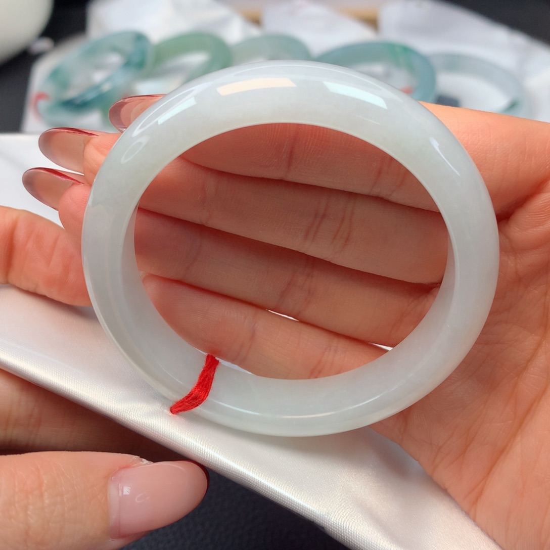 翡翠手镯未镶嵌55正圈