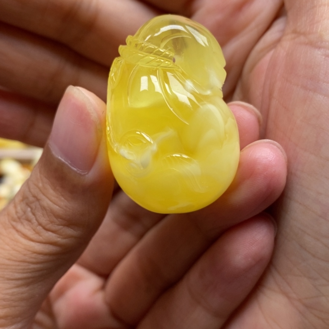 琥珀未镶嵌裸石蜜蜡
