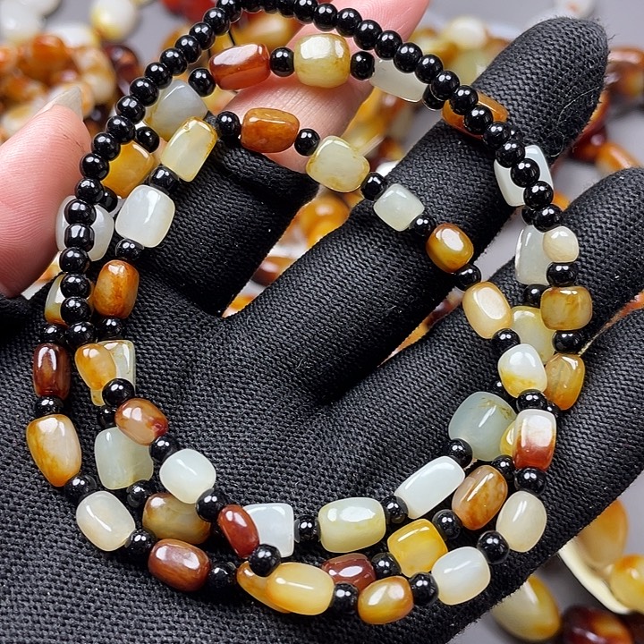 和田玉未镶嵌手链