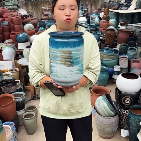 口20高30一个盆子。 
