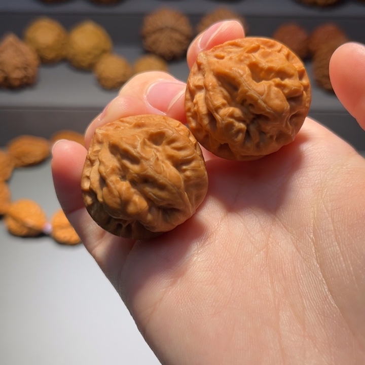 文玩核桃把件粗筋800