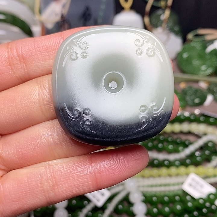 梧****和田玉未镶嵌颈饰