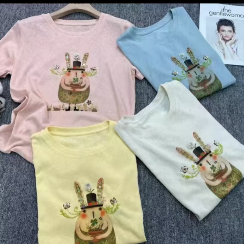521/25953/138   圆领宽松卡通印花钉珠白色短袖t恤女百搭上衣
