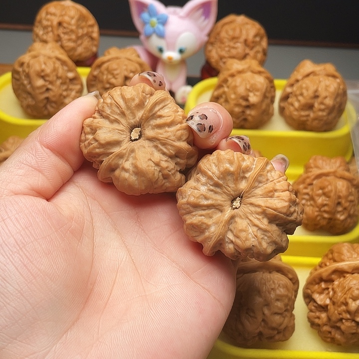 核桃左**盾文玩核桃蛤蟆