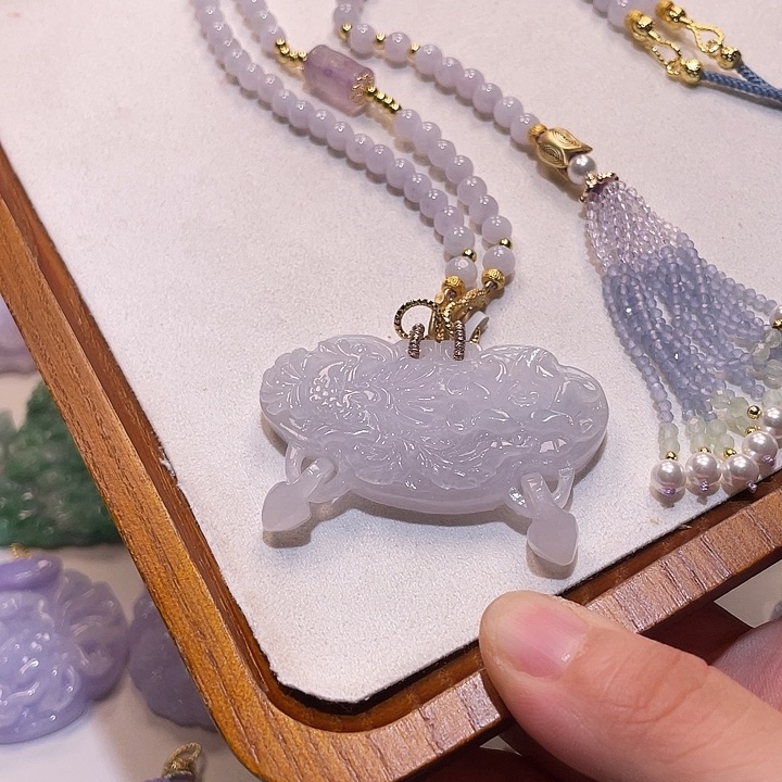 翡翠未镶嵌颈饰翡翠吊坠