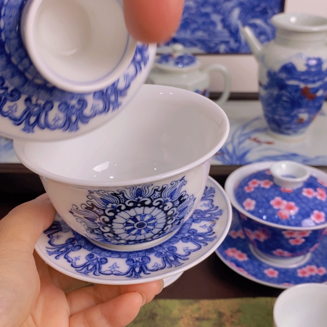 青花瓷器点工缠枝莲