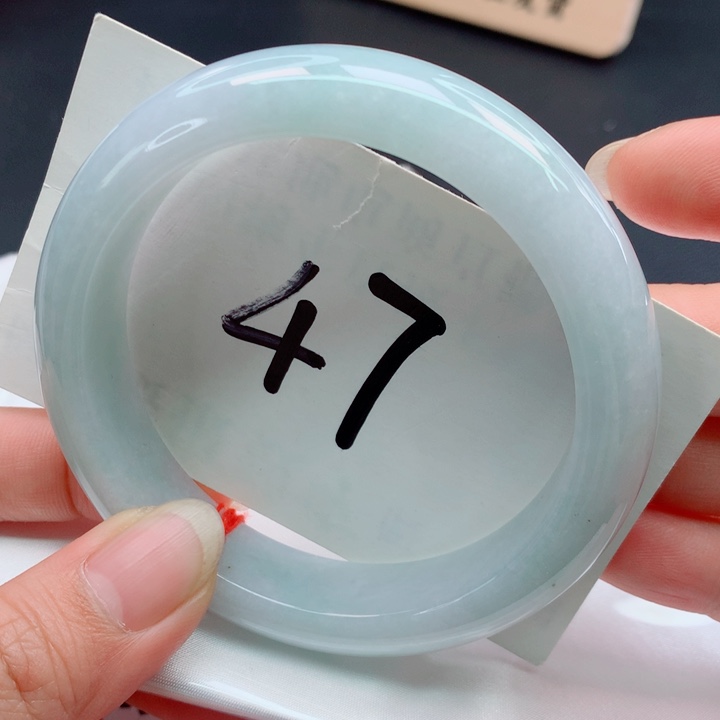 翡翠未镶嵌手镯正