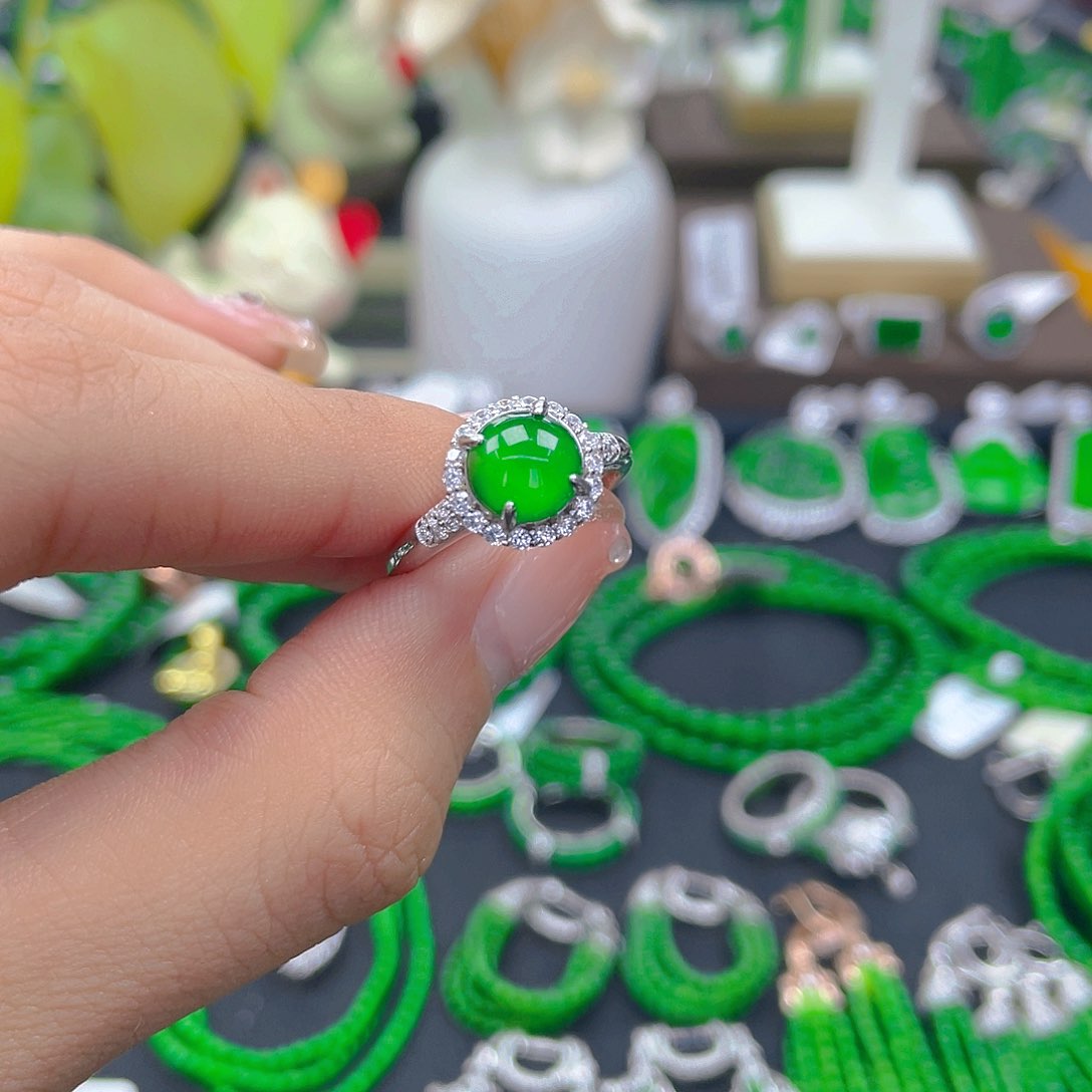 翡翠戒指银S925镶嵌天然A货翡翠