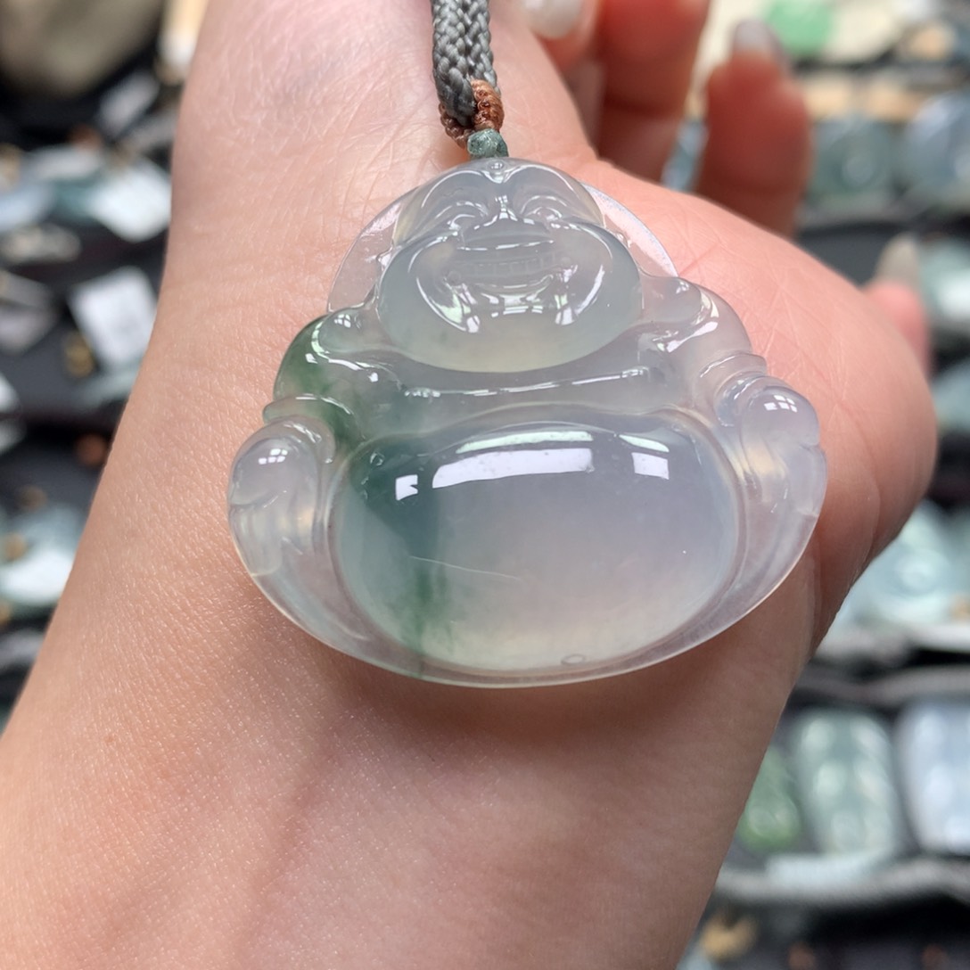 翡翠颈饰未镶嵌佛公