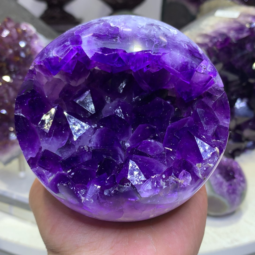 紫晶摆件未镶嵌贝*紫晶