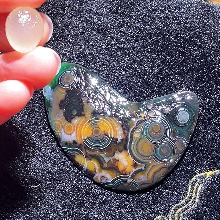 玛瑙/玉髓珠宝奇石未镶嵌幸****?