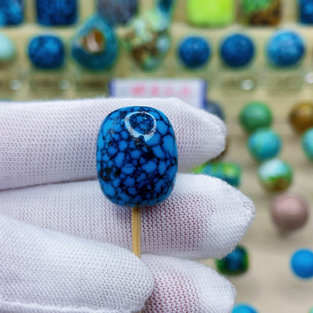 未镶嵌绿松石颈饰