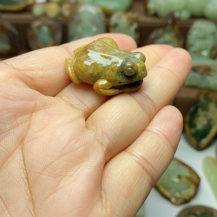 岫岩河磨玉（透闪石质玉）未镶嵌颈饰