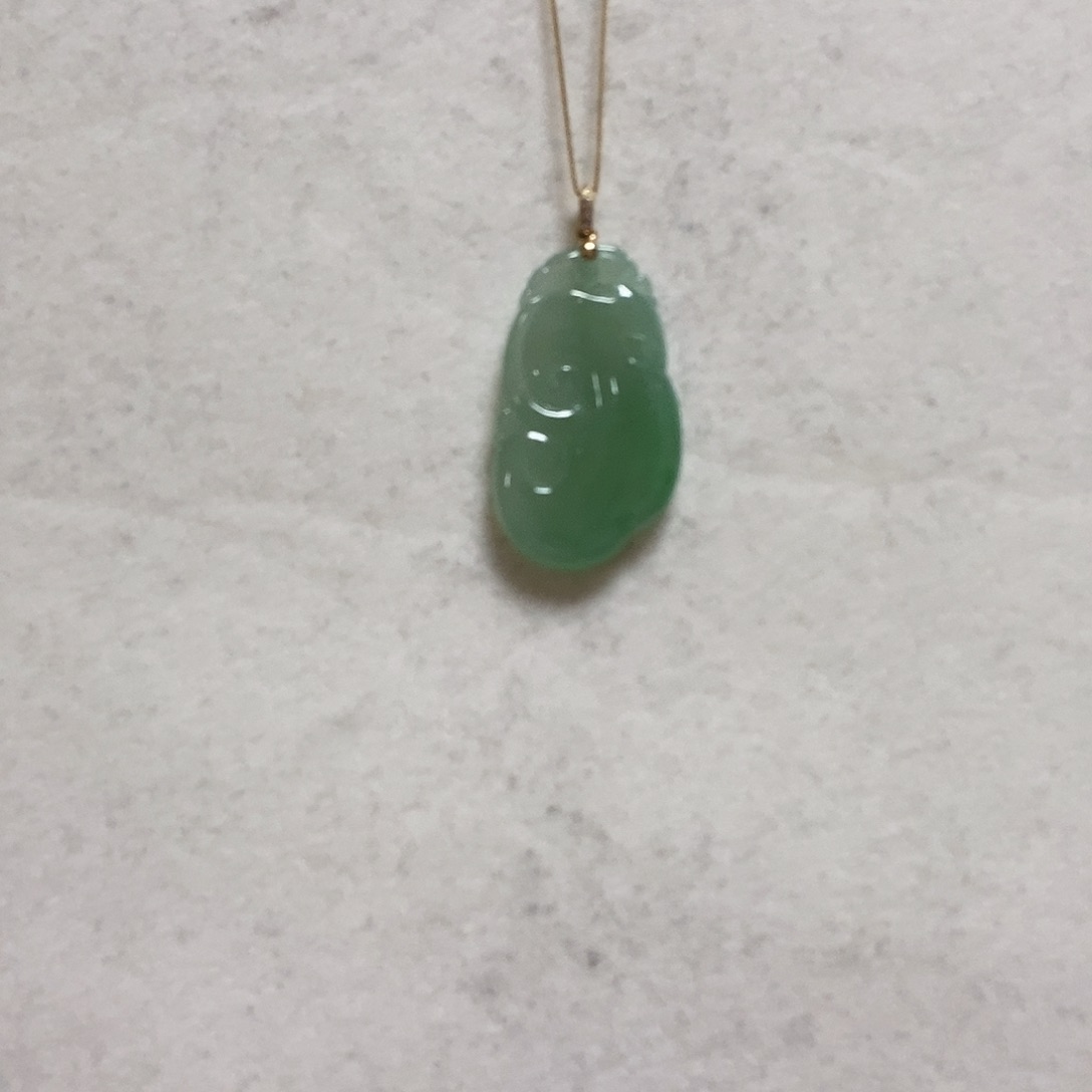 翡翠颈饰18K金镶嵌简单