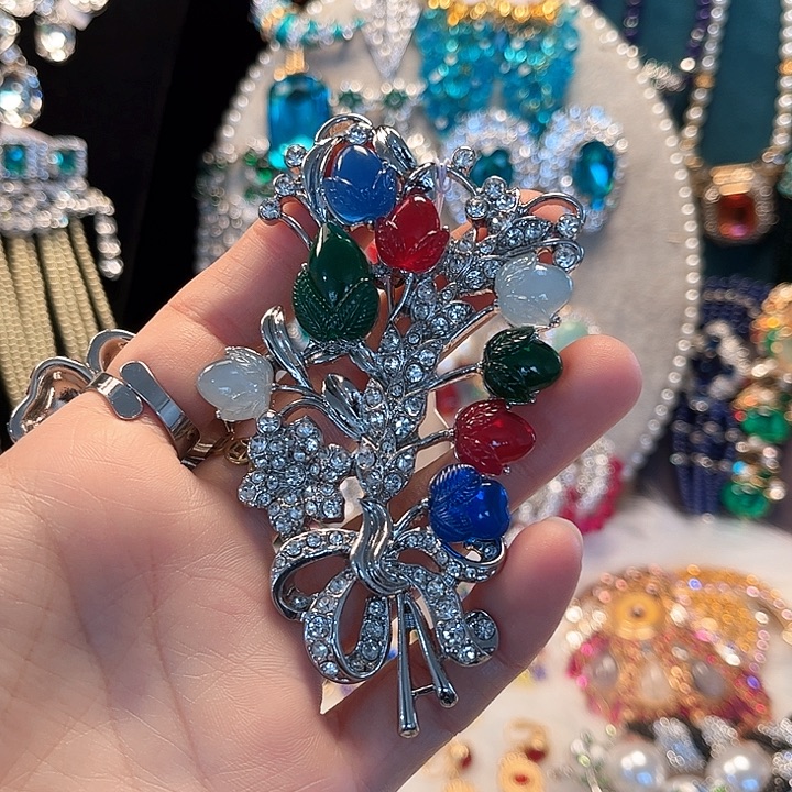 纯铜合成碳硅石胸针