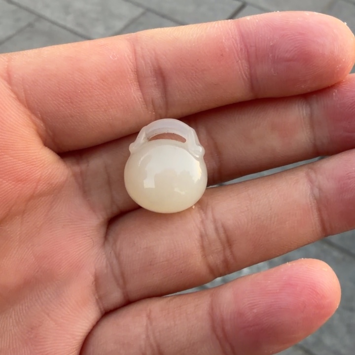 和田玉未镶嵌车挂