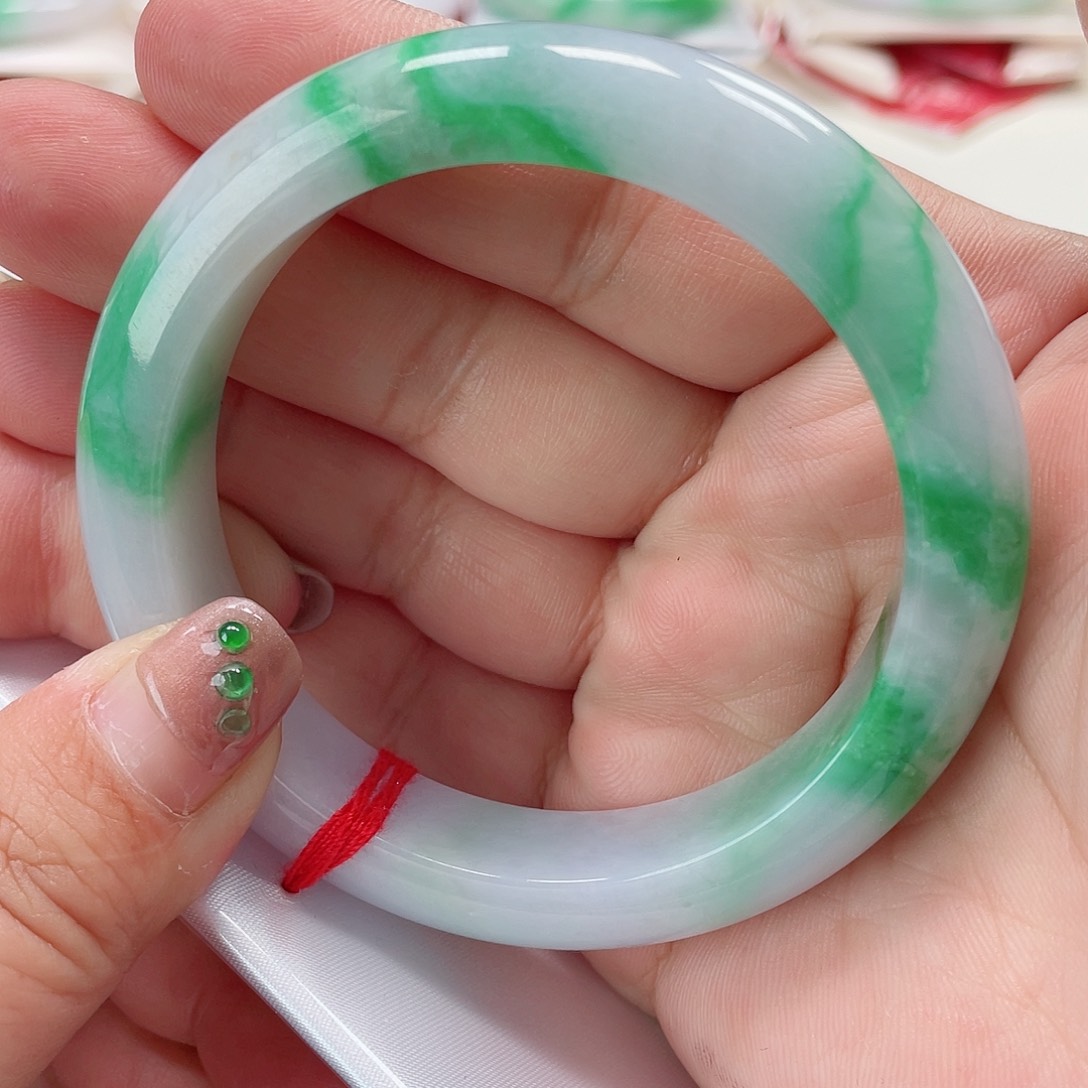 翡翠手镯未镶嵌缅甸翡翠手镯57圈