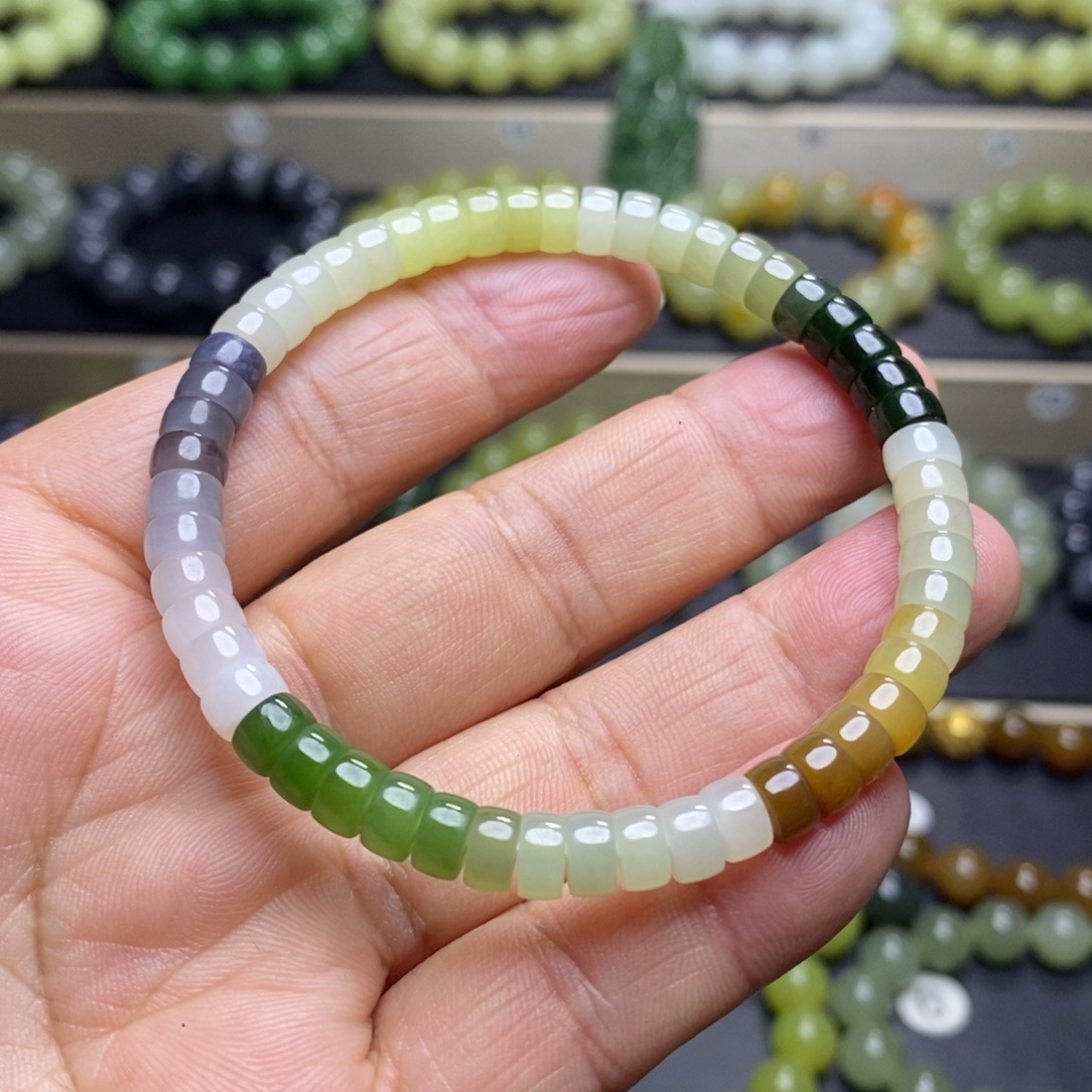 和田玉未镶嵌手串