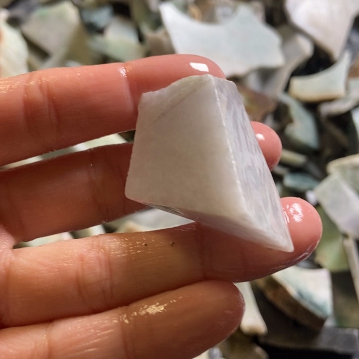 翡翠颈饰未镶嵌天然翡翠