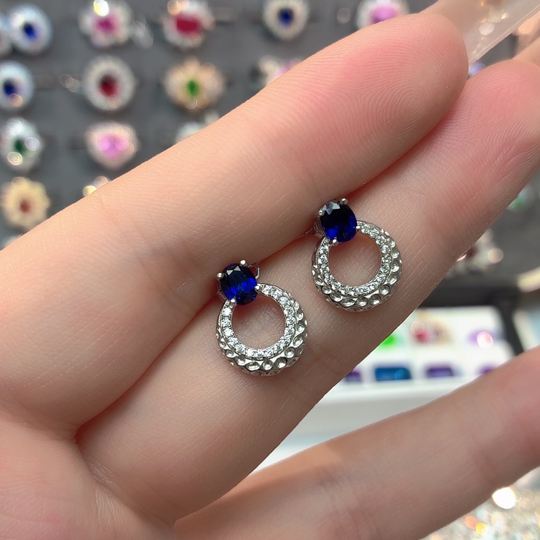 925银培育皇家蓝色宝石