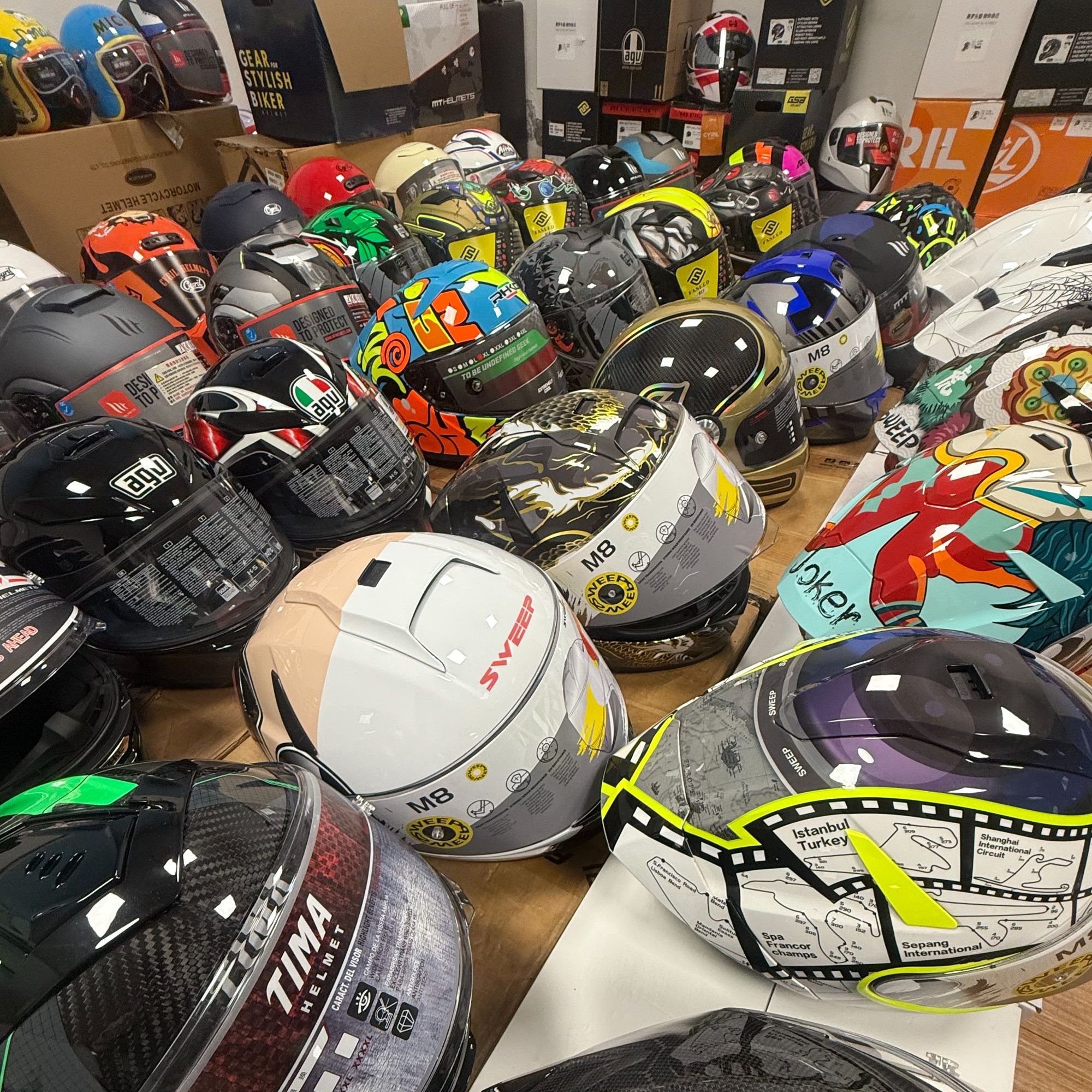 摩托车头盔699直播现场