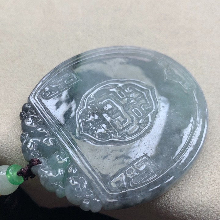 翡翠颈饰未镶嵌吊坠