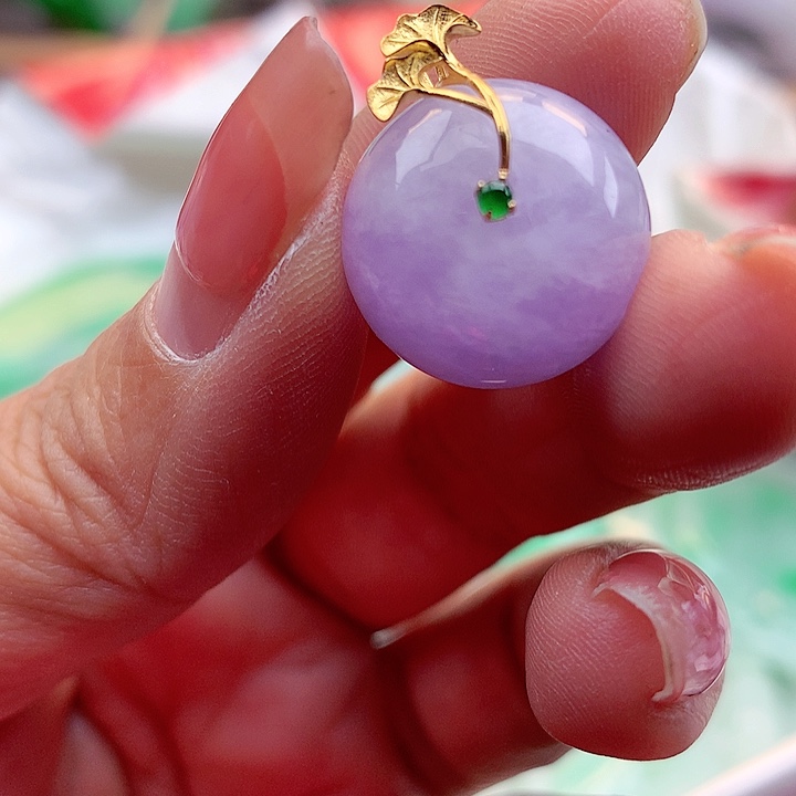 翡翠颈饰18K金镶嵌翡翠