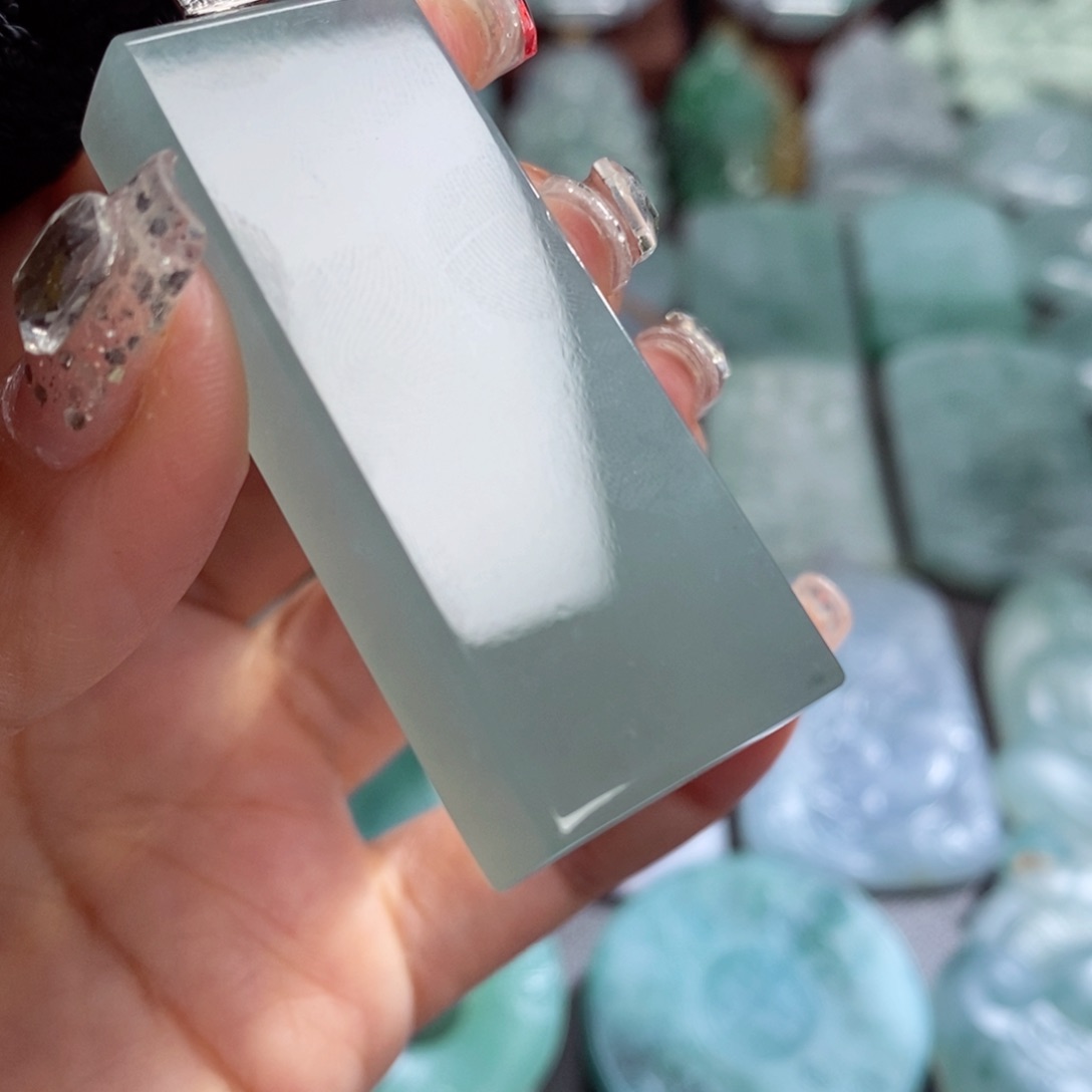 定制翡翠未镶嵌鱼**忆天然翡翠