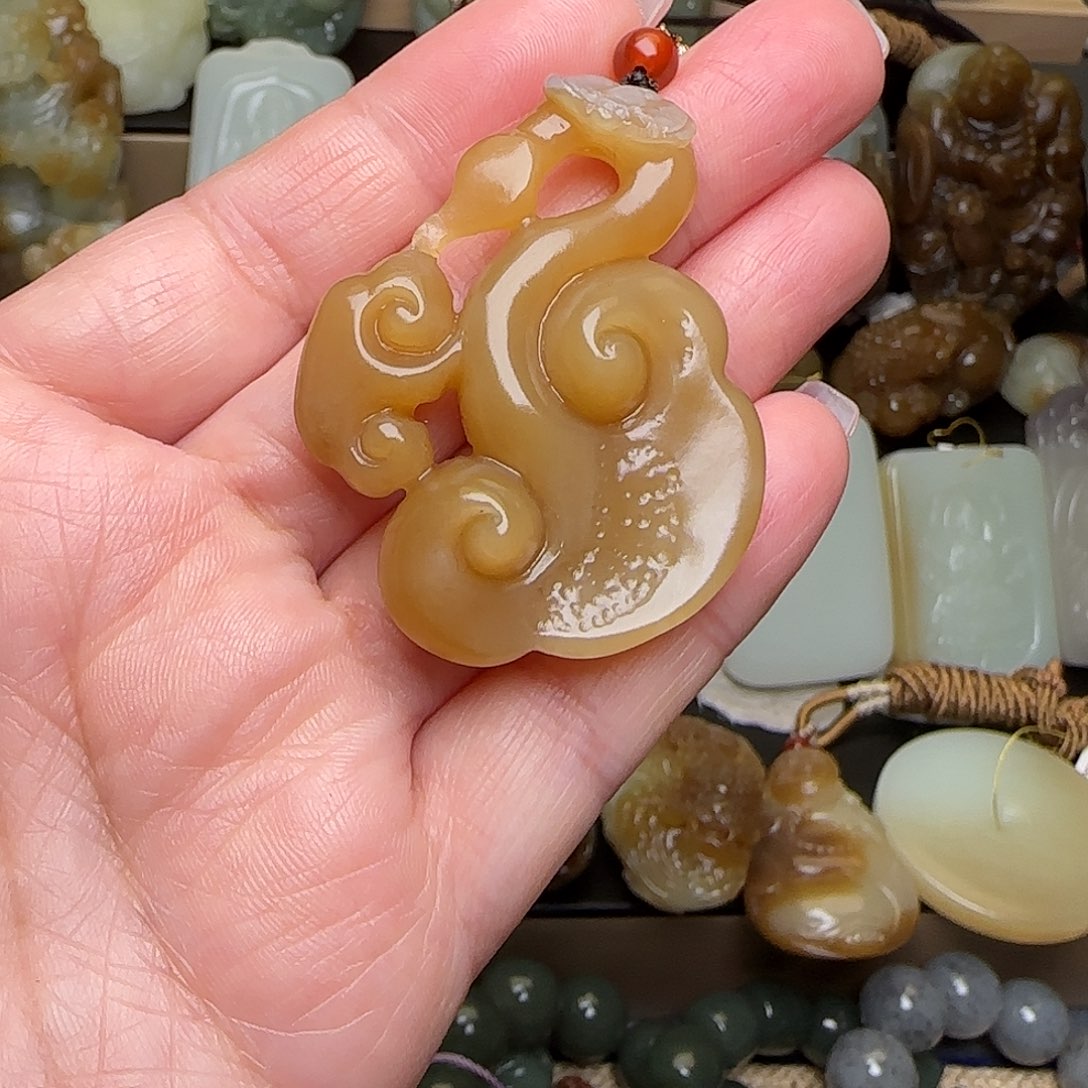 和田玉颈饰未镶嵌