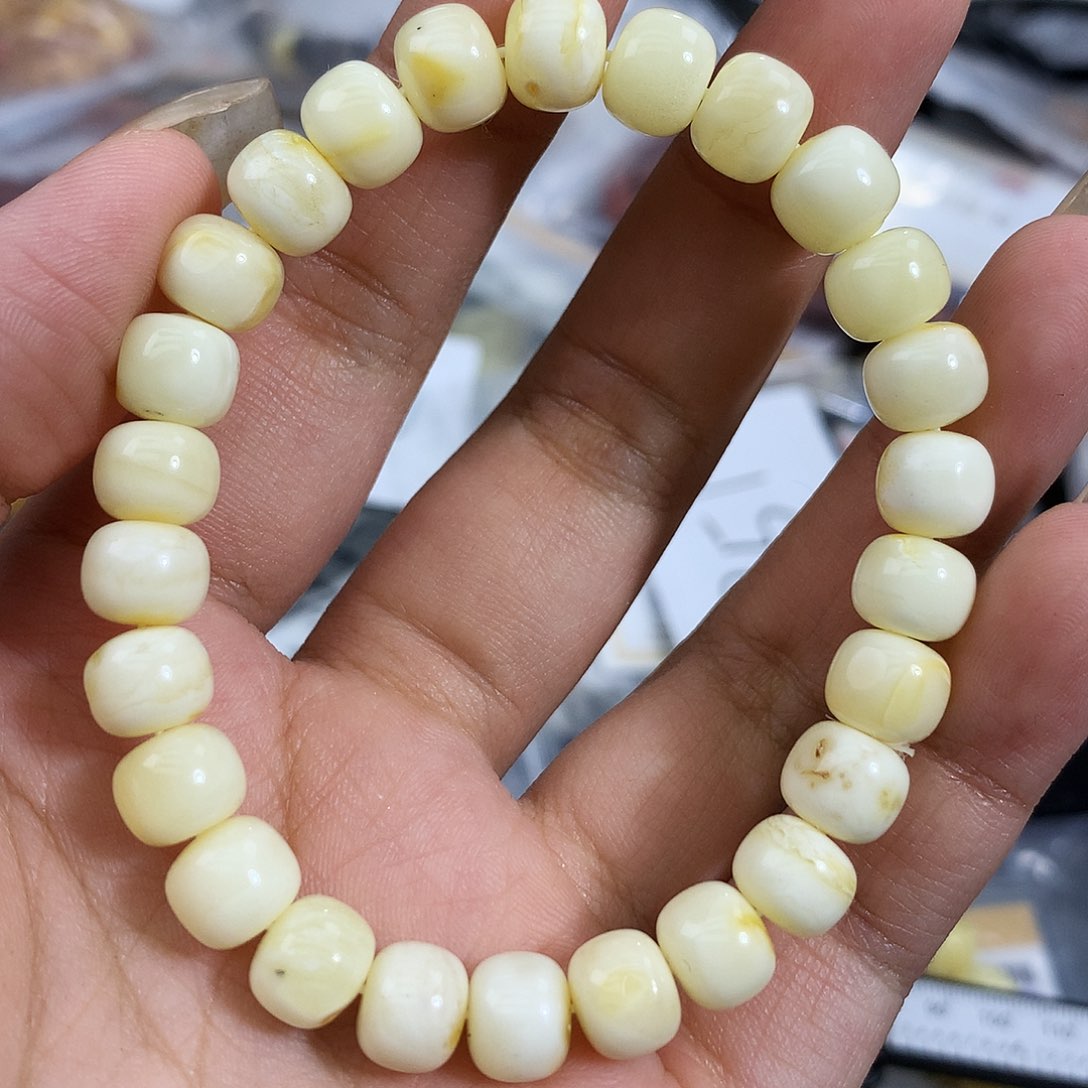 未镶嵌琥珀珠宝奇石