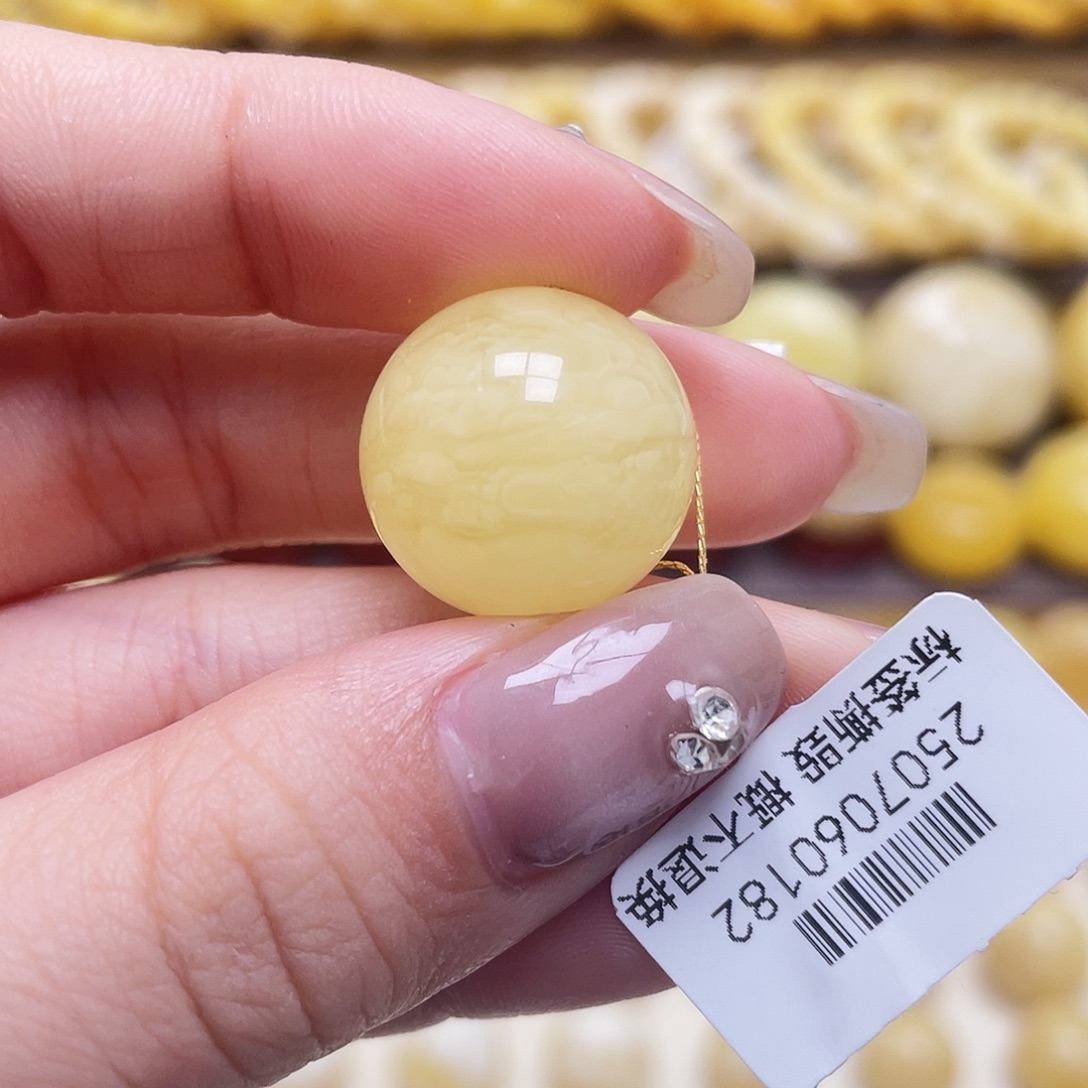 琥珀未镶嵌裸石18mm圆珠
