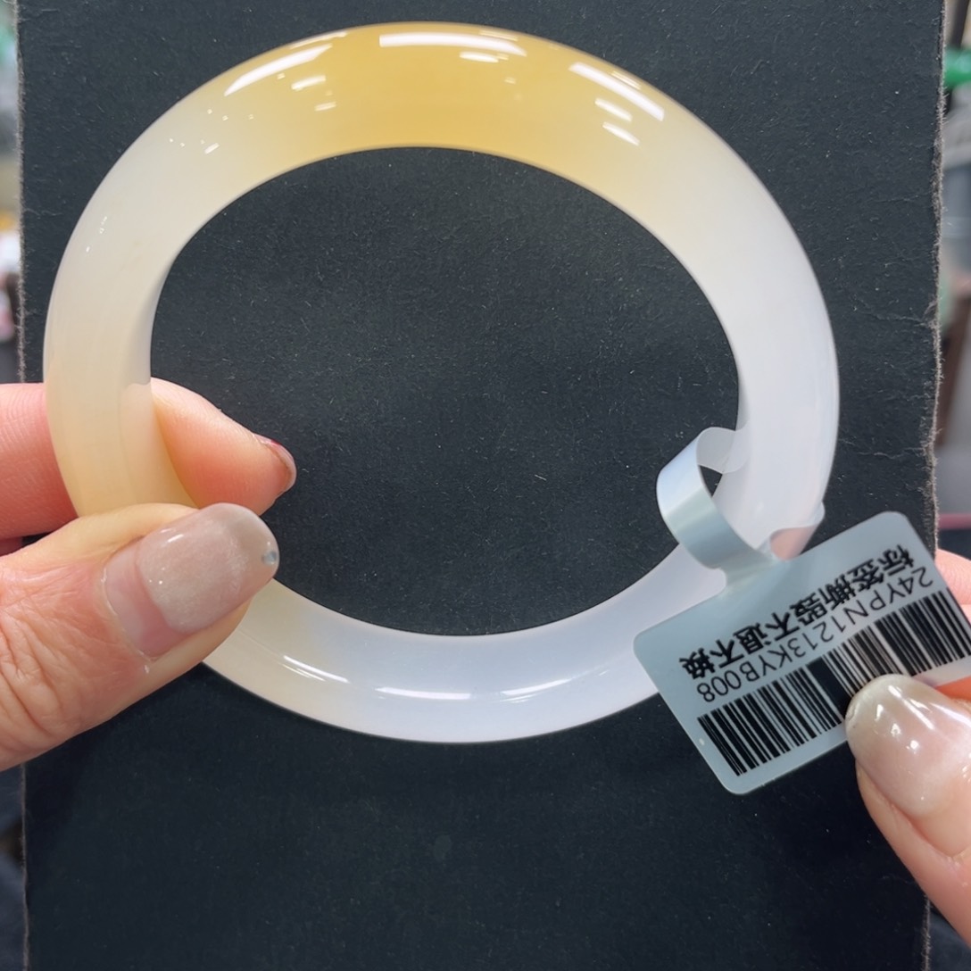 石英质玉未镶嵌手镯奶***伏➕小玥61