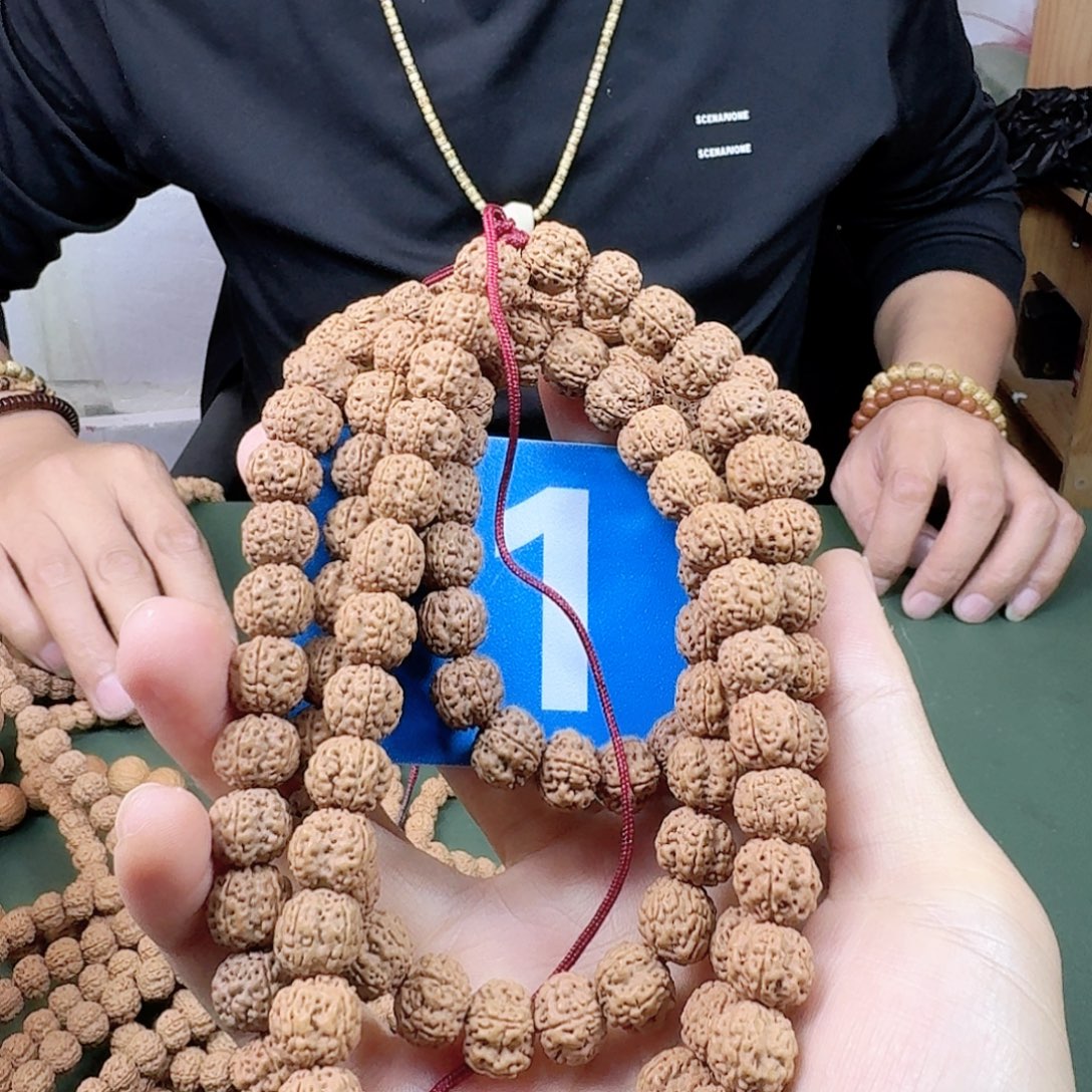 金刚菩提吊坠金刚108。12尺寸左右 1