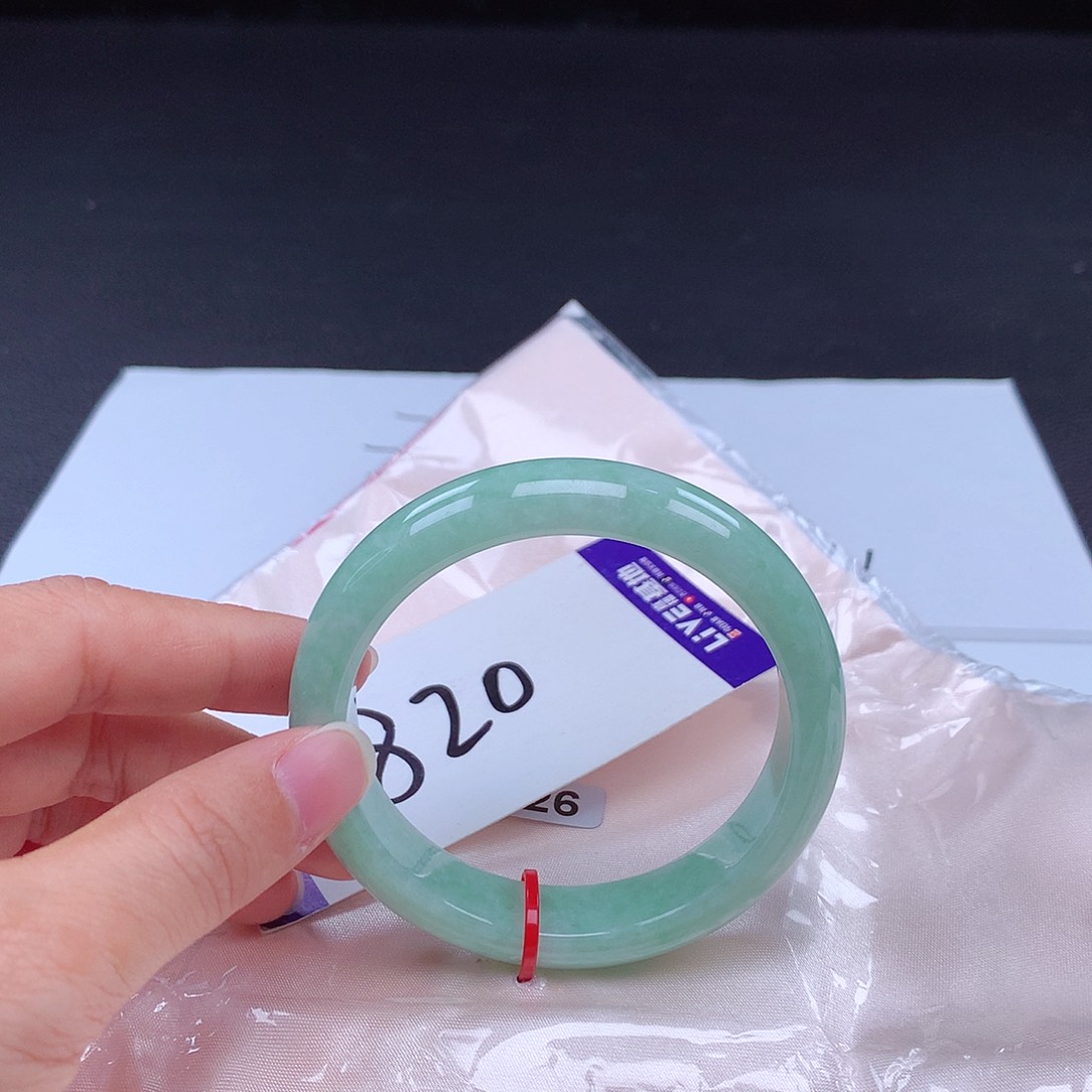 翡翠手镯未镶嵌手镯000939