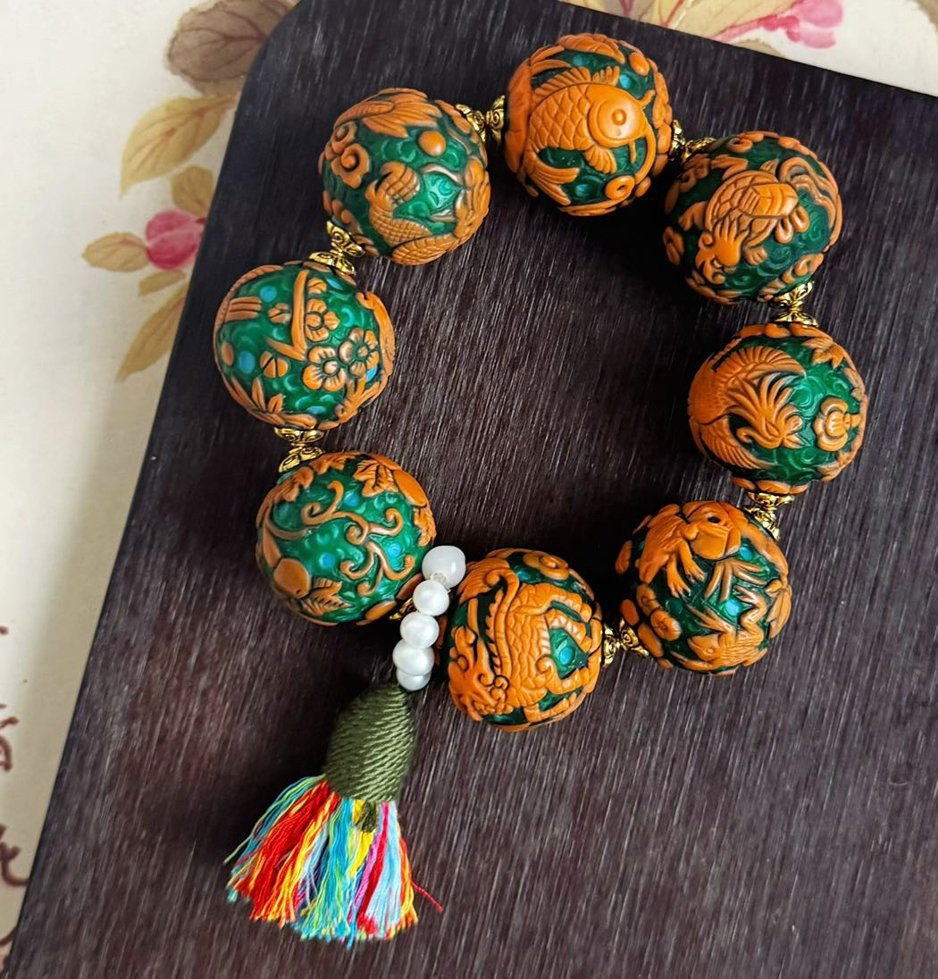 老琉璃绿色雕刻珠手串5101501