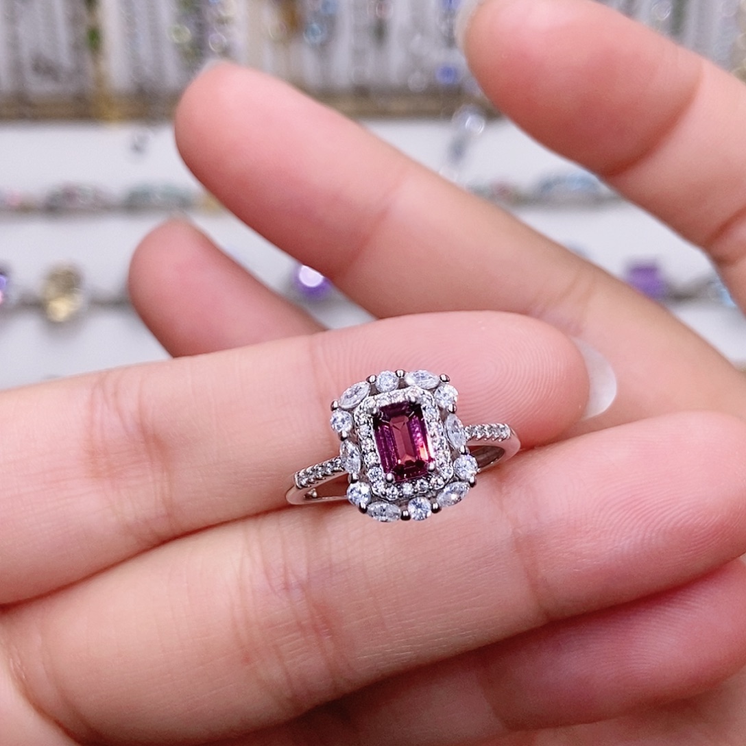 银S925镶嵌戒指石榴石