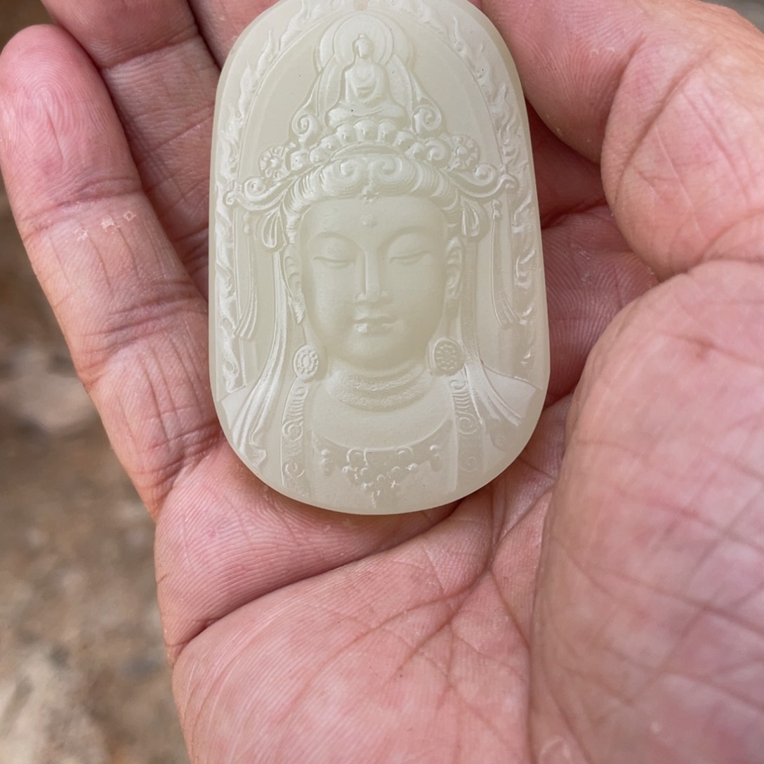 透闪石质玉颈饰未镶嵌度母吊坠