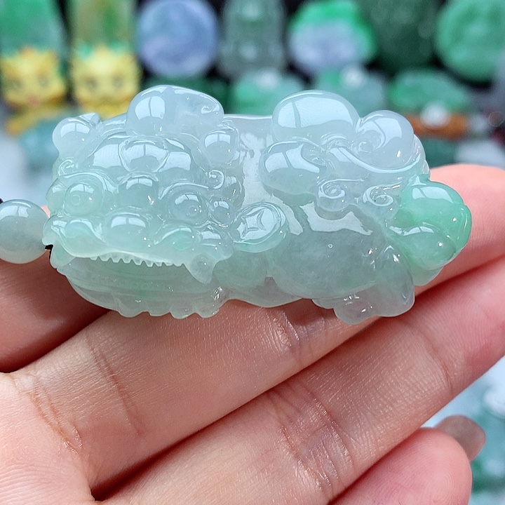 翡翠颈饰未镶嵌翡翠
