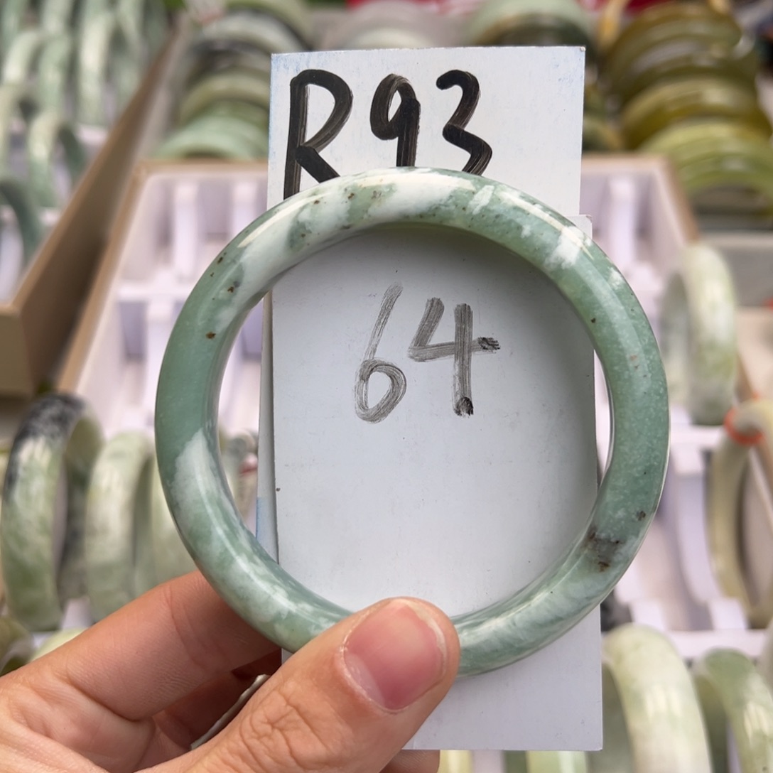 岫玉手镯未镶嵌天然岫玉