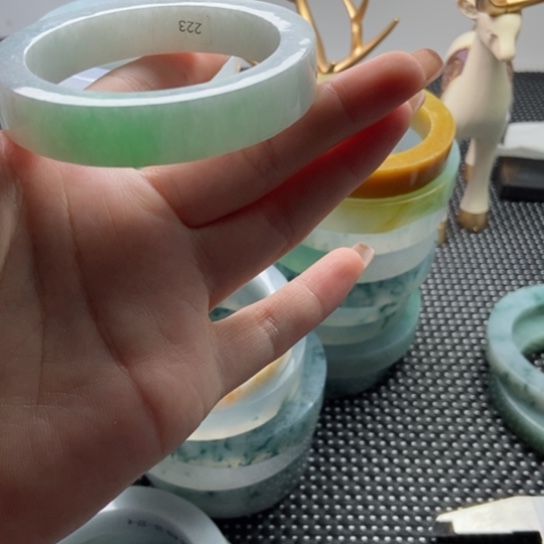 定制翡翠A未镶嵌兔*儿