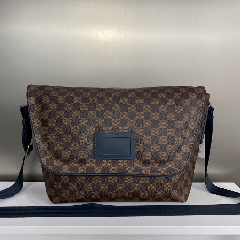 95新 LouisVuitton/路易威登 lv棕棋盘格翻盖邮差包斜挎包zp237