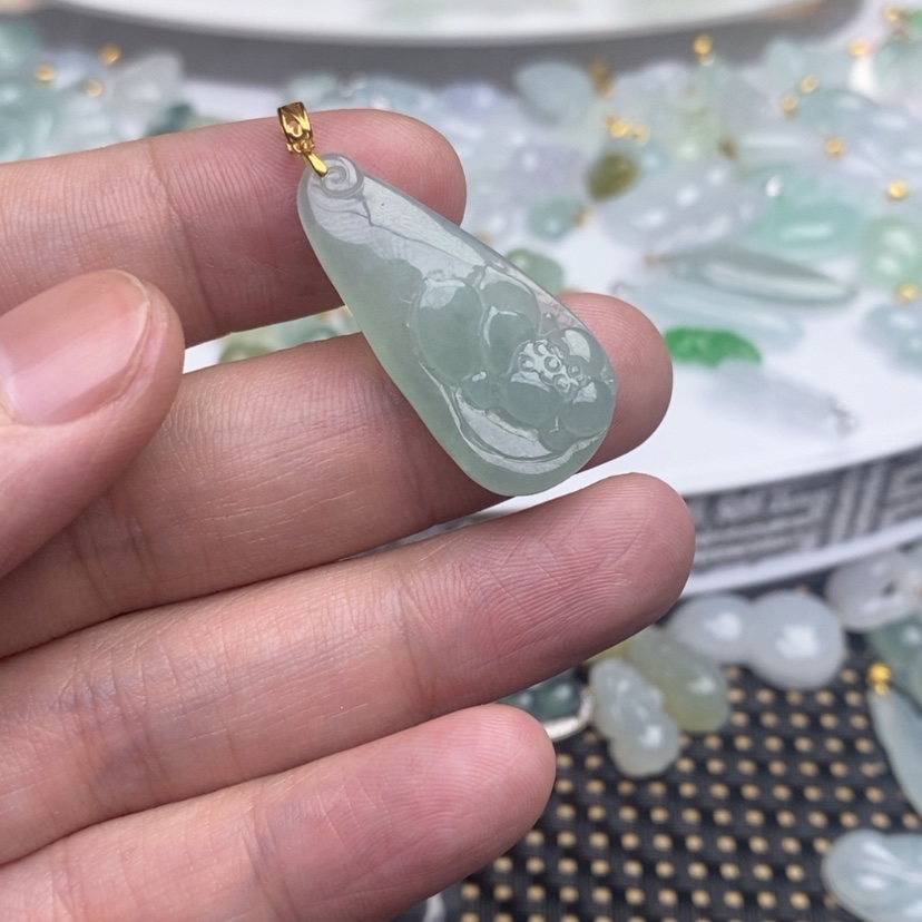 【闪购商品】翡翠18K金镶嵌吊坠(不含链)逆**女莲花
