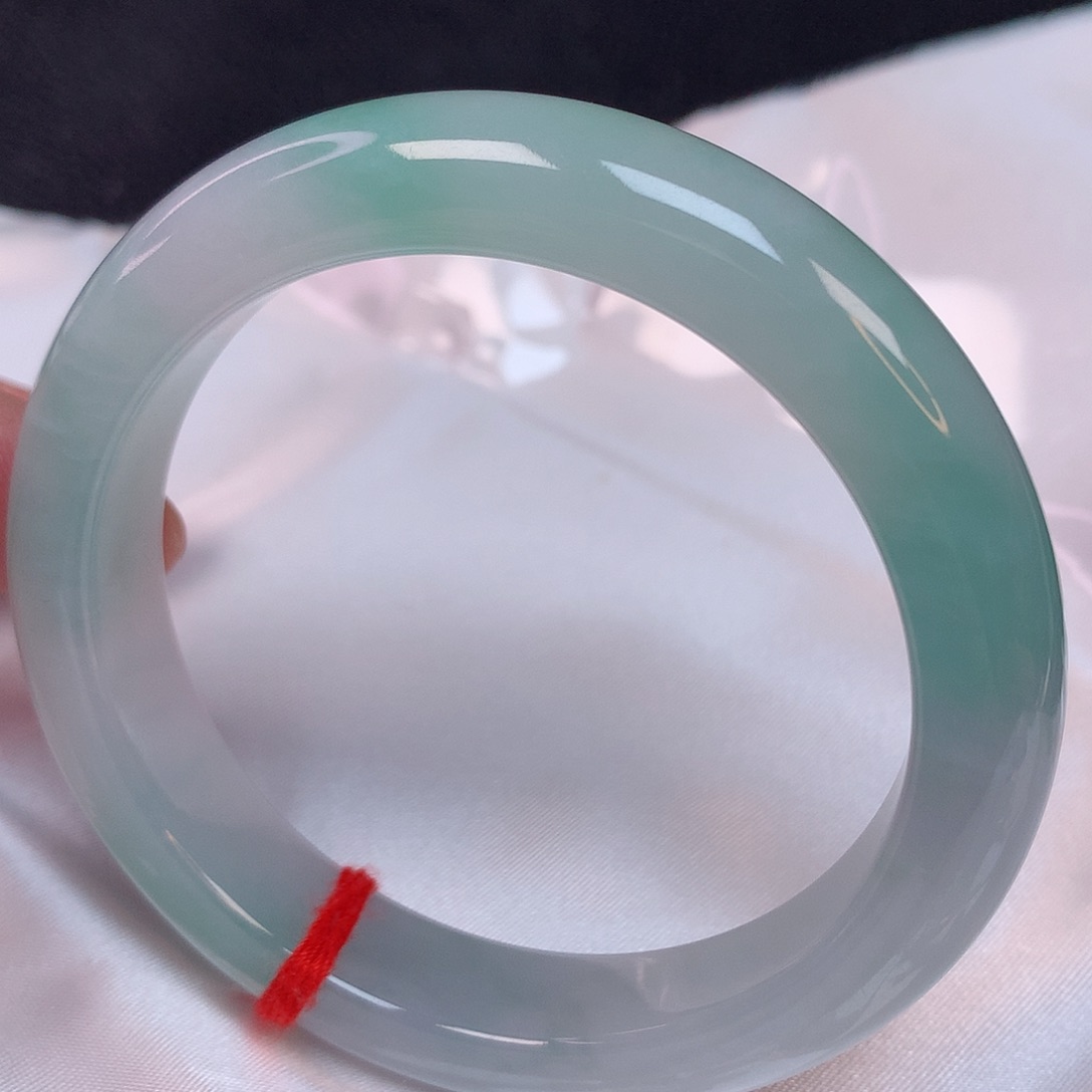 翡翠手镯未镶嵌57+ 翡翠手镯