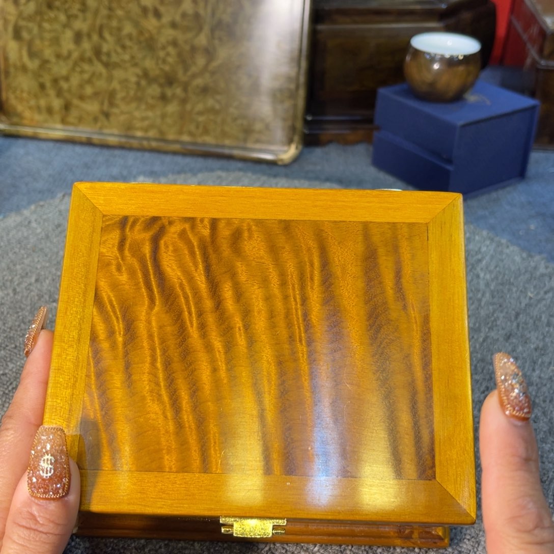 乌木类成套家具茶叶盒