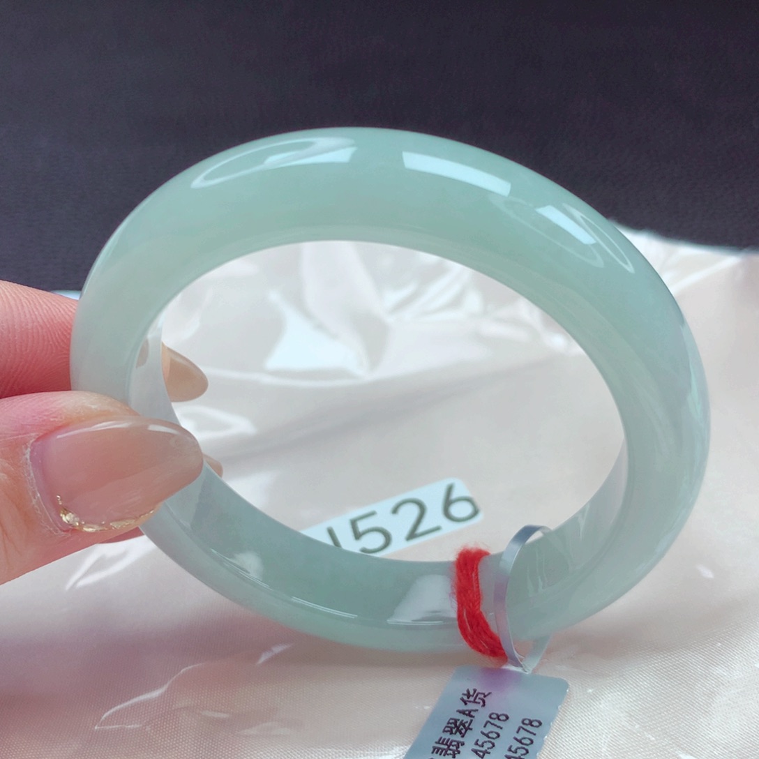 翡翠手镯未镶嵌手镯88