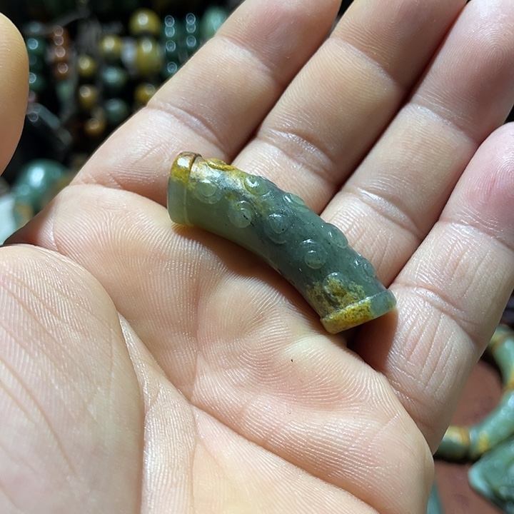 岫岩河磨玉（透闪石质玉）未镶嵌挂件