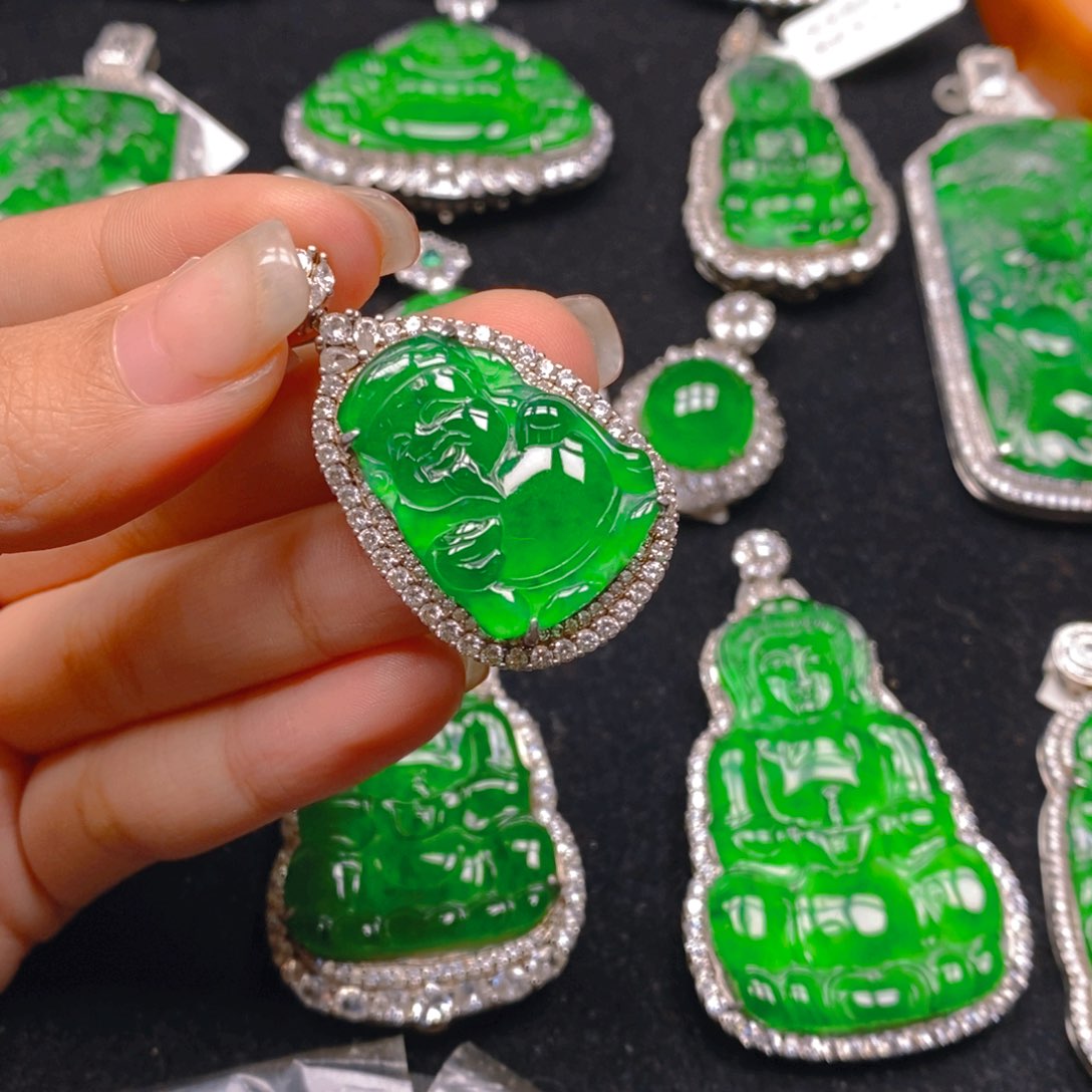 翡翠颈饰银S925镶嵌888888888